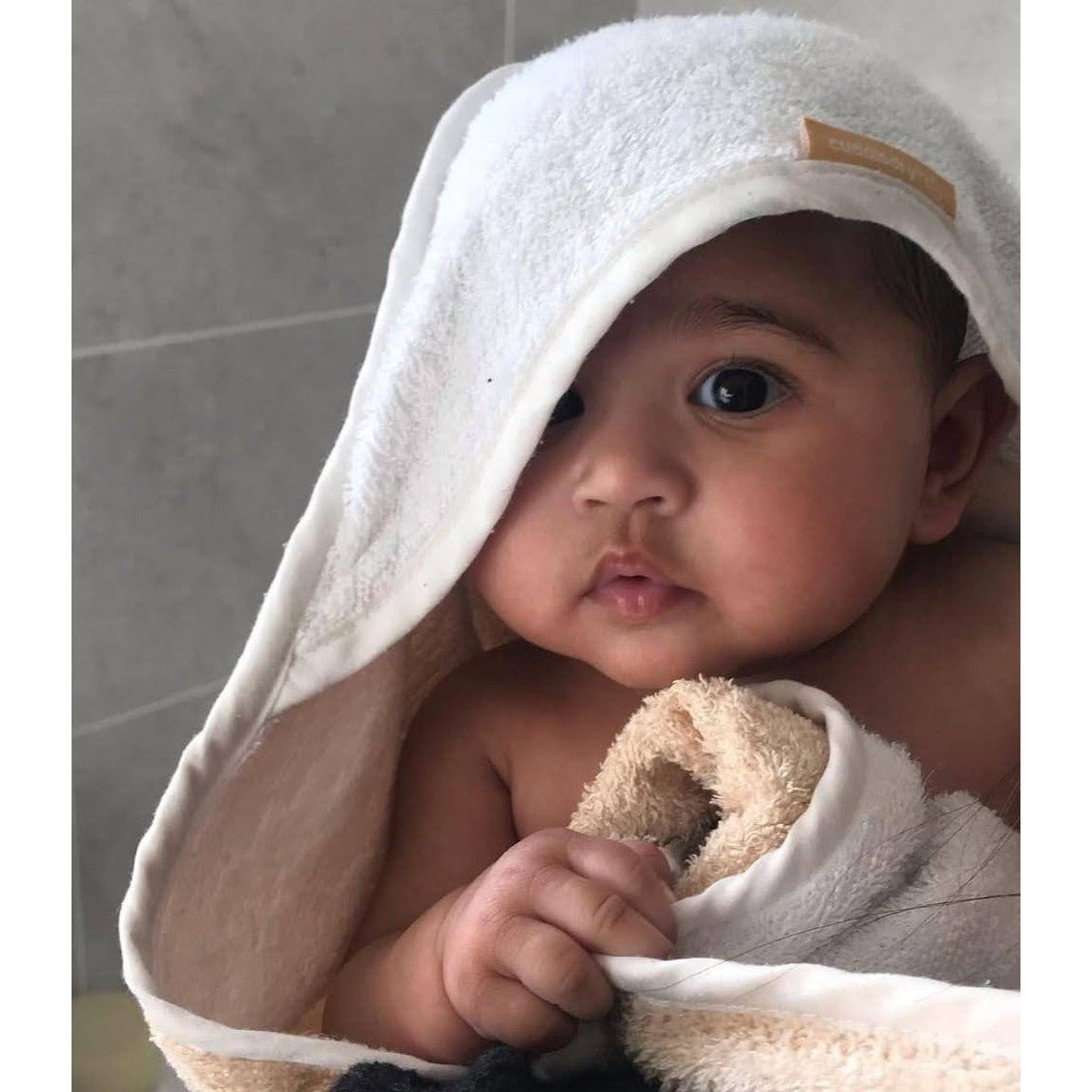 Cuddledry 'Hands-free' baby towel oatmeal