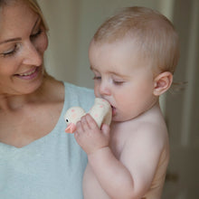 Load image into Gallery viewer, Cuddleduck baby bath toy &amp; teether