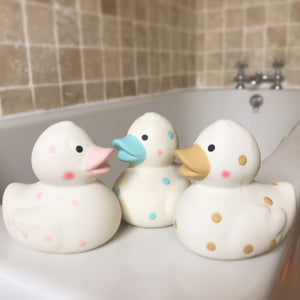natural rubber duck teether bathtime toy for newborn baby